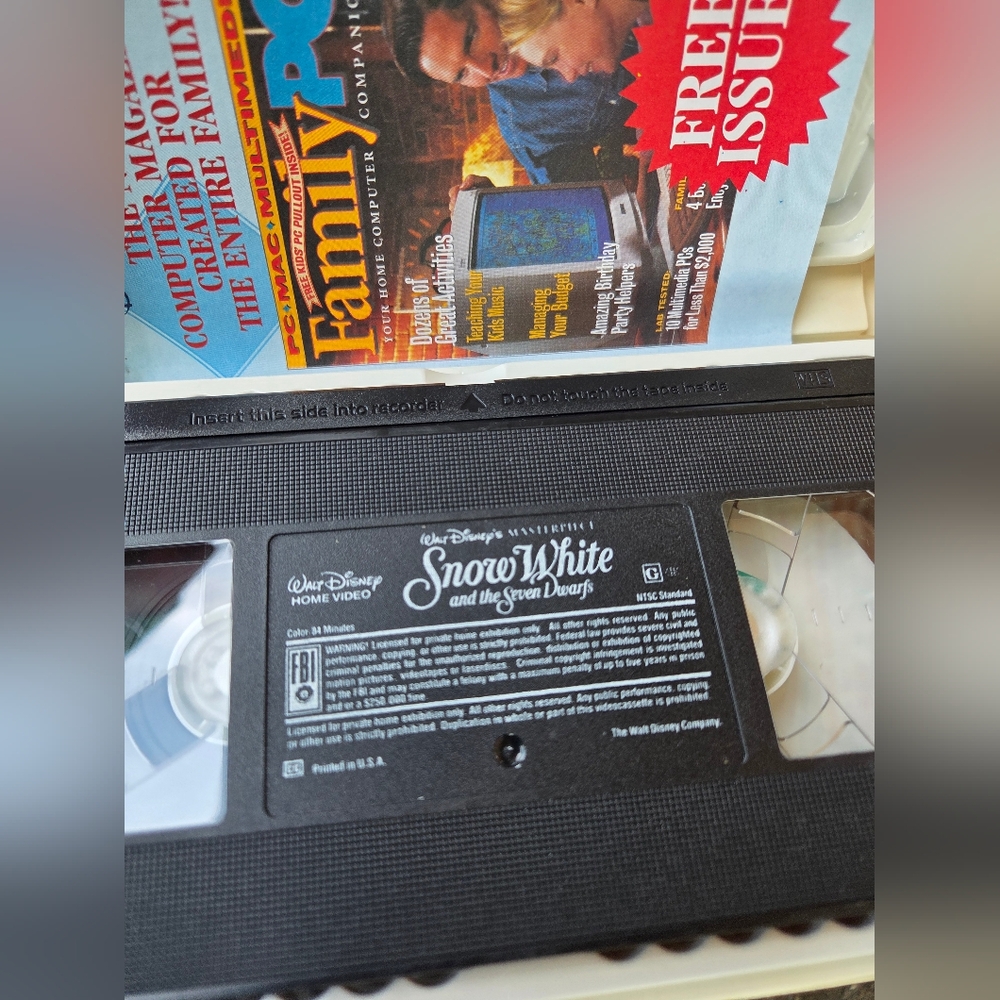 Disney VHS Movie Collection- 6 Disney Classics + 1 Hallmark Christmas Animation - Picture 4 of 10